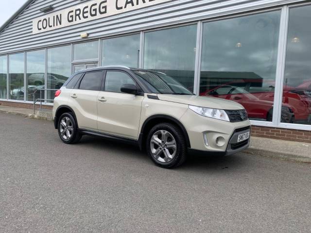 Suzuki Vitara 1.6 DDiS SZ-T 5dr Hatchback Diesel Cream/black