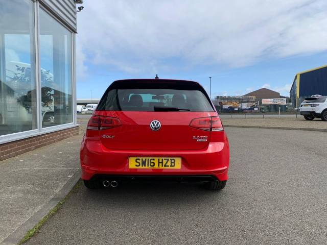 2016 Volkswagen Golf 2.0 TDI R-Line Edition 5dr