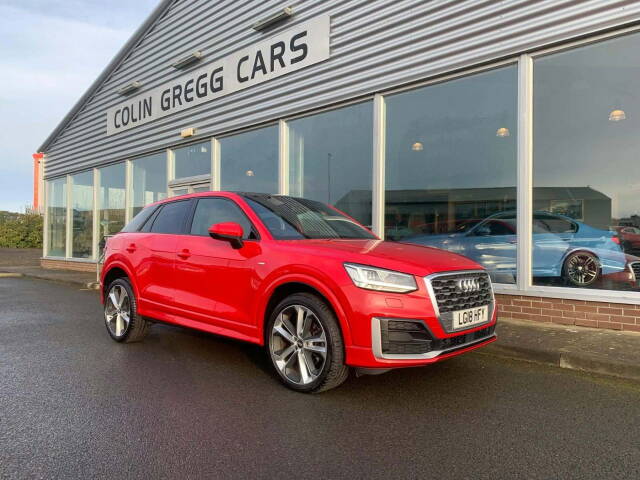 Audi Q2 2.0 TFSI Quattro S Line 5dr S Tronic Estate Petrol Red